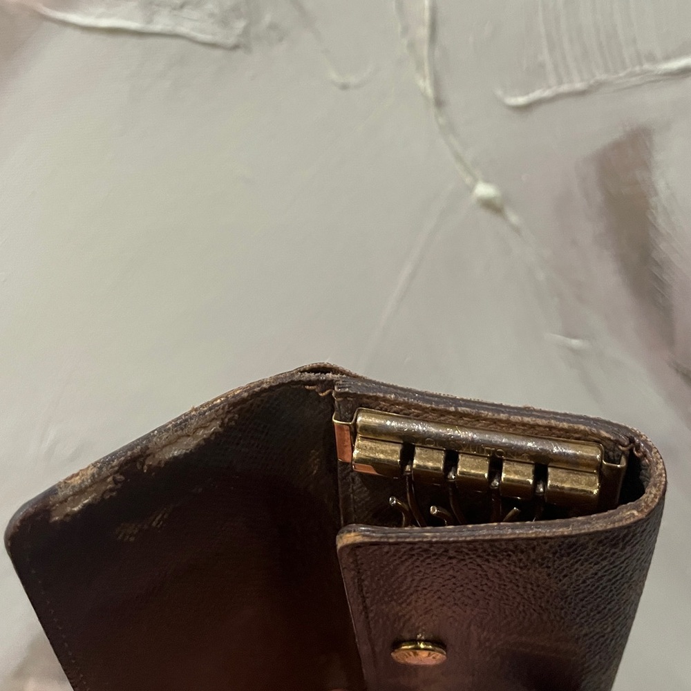 Louis Vuitton 4-Key Monogram Multicles Holder Authentic LV - Picture 11 of 12